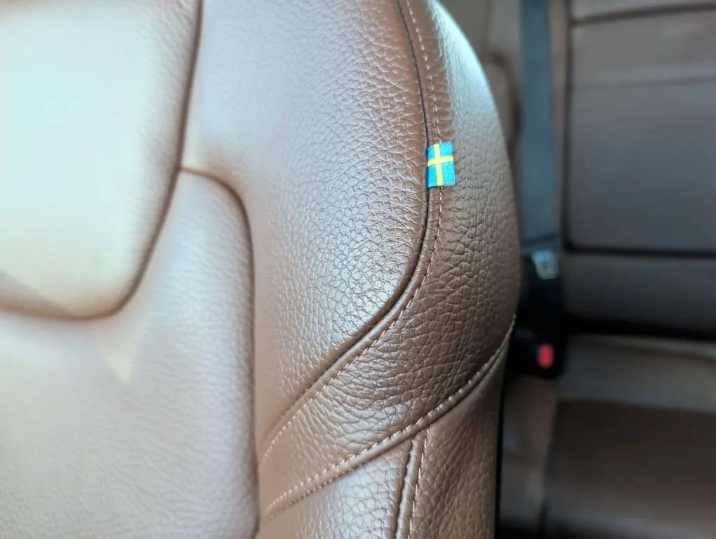 Used 2021 Volvo XC60 T5 Momentum image 16