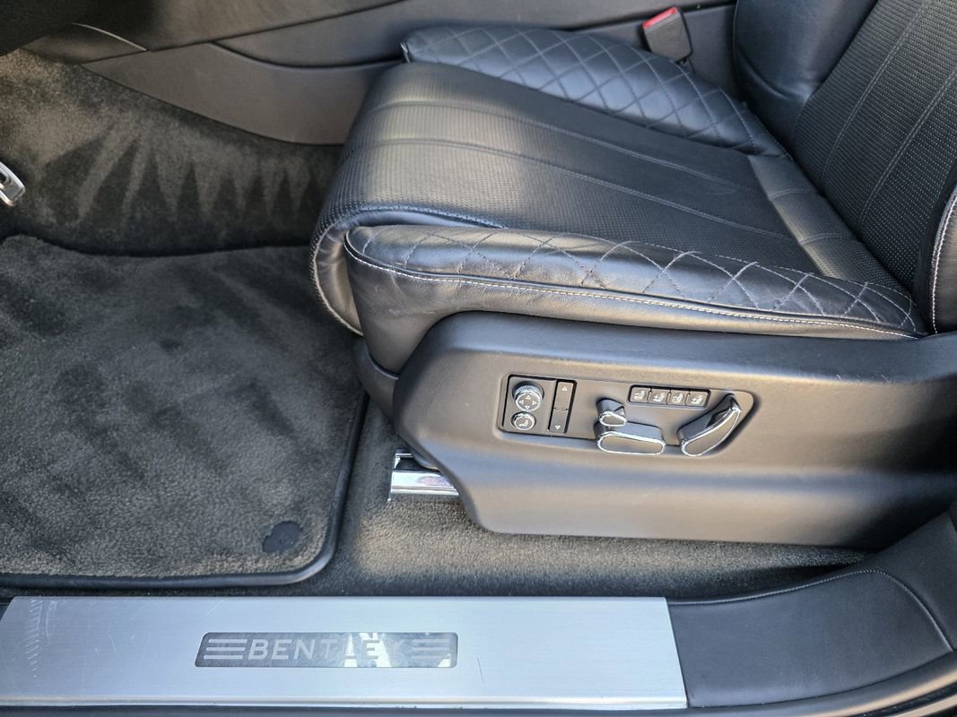 Used 2017 Bentley Bentayga image 20