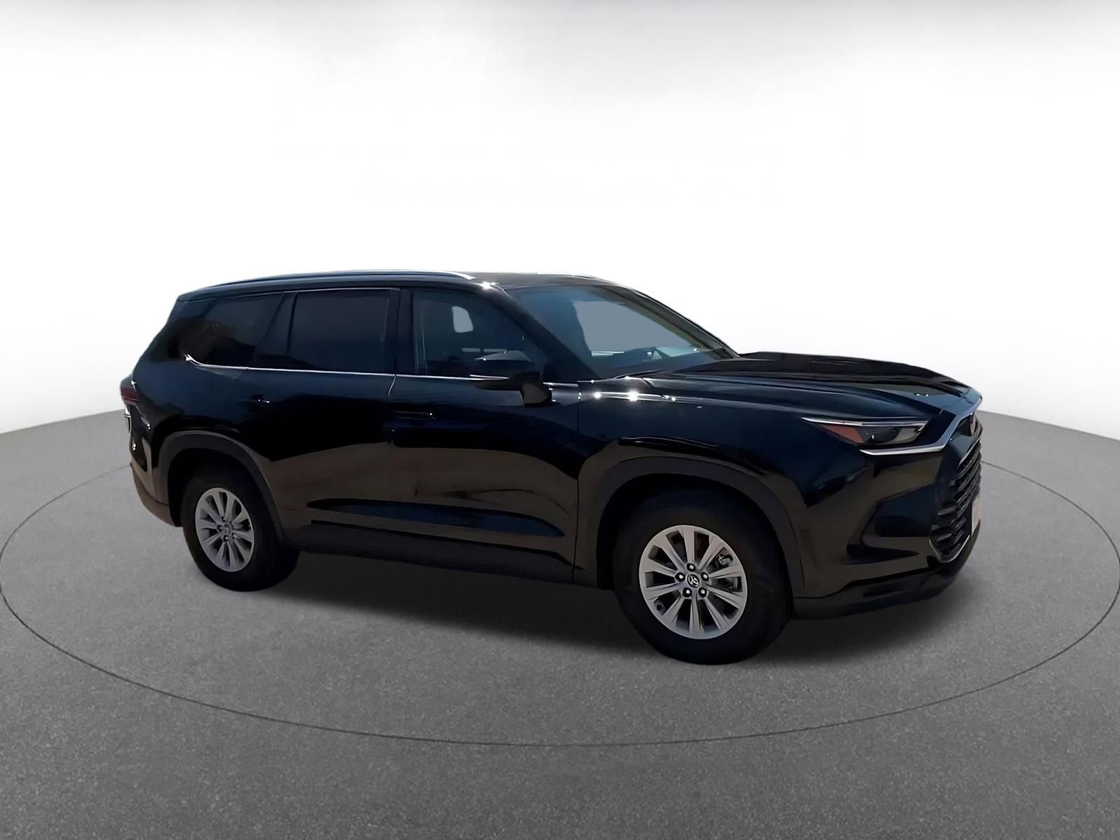 Used 2025 Toyota Grand Highlander FWD video 2