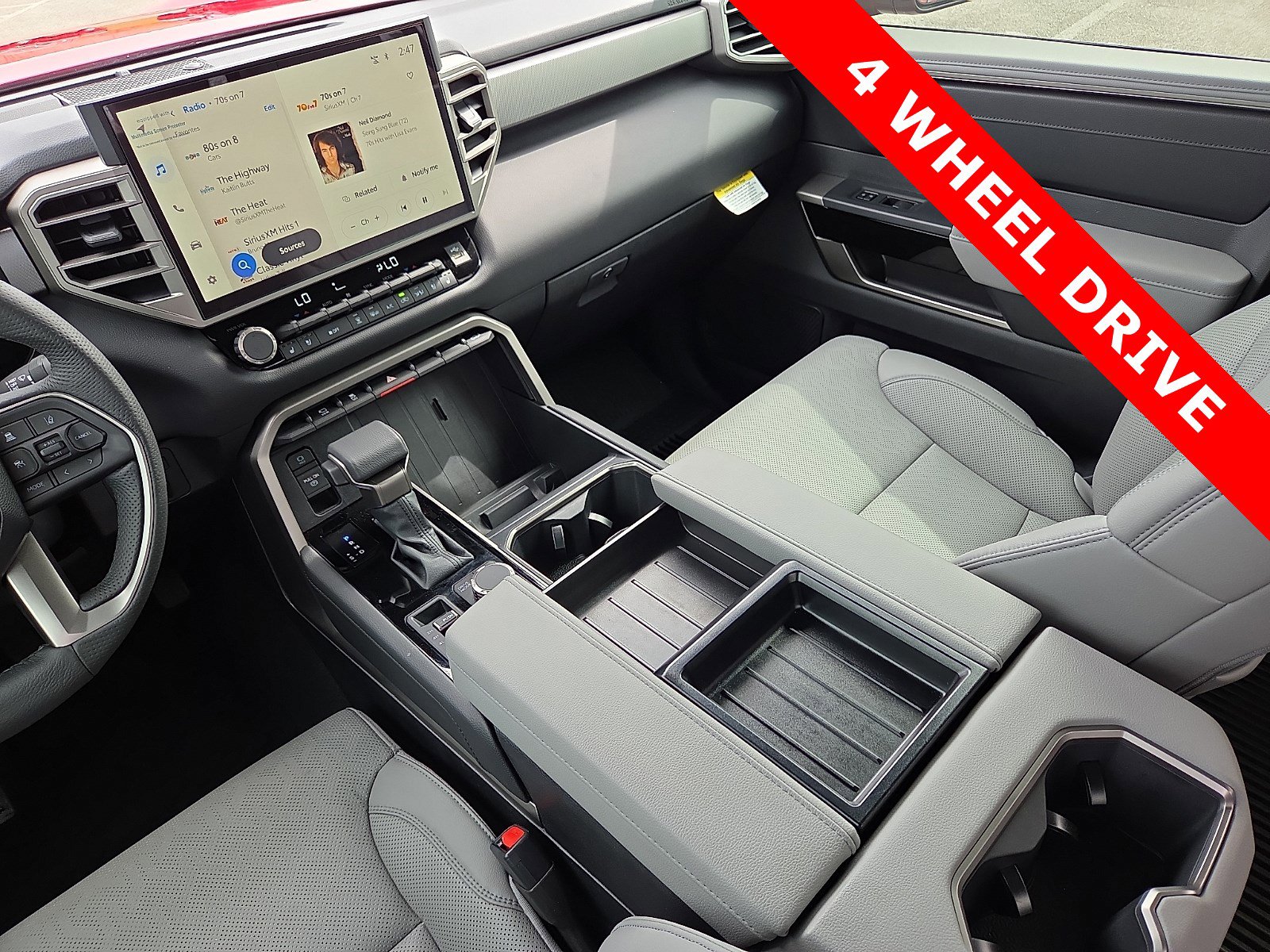 Used 2025 Toyota Tundra Limited AWD/4WD image 12