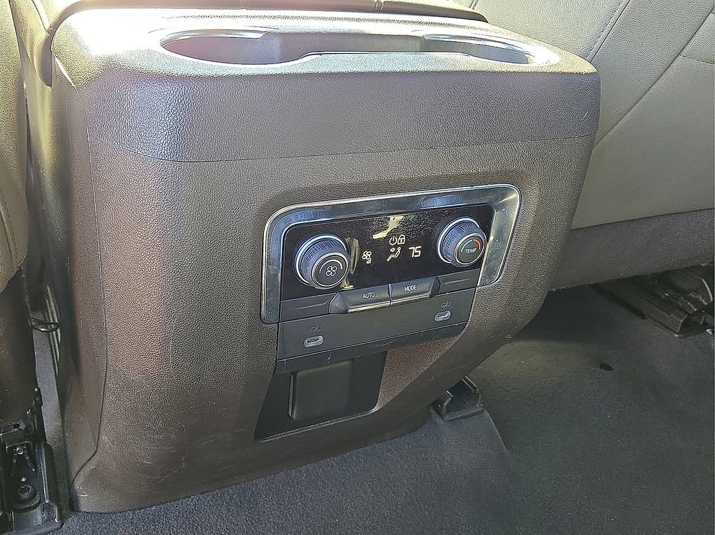 Used 2022 Chevrolet Tahoe Z71 image 16