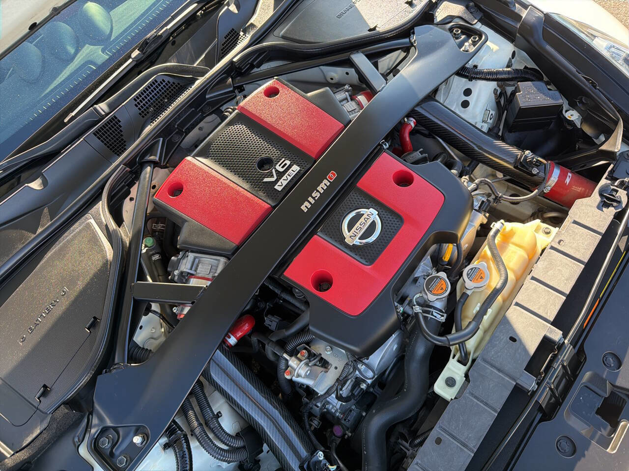 Used 2017 Nissan 370Z NISMO RWD image 15