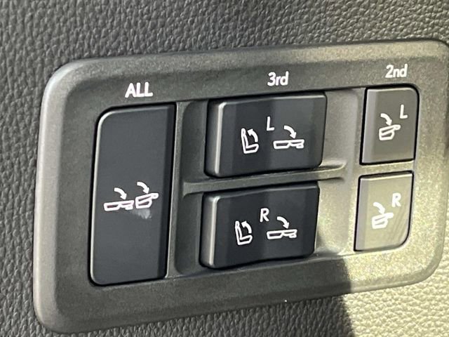 Certified 2024 Lexus LX 600 4WD w/ Appearance Package image 25