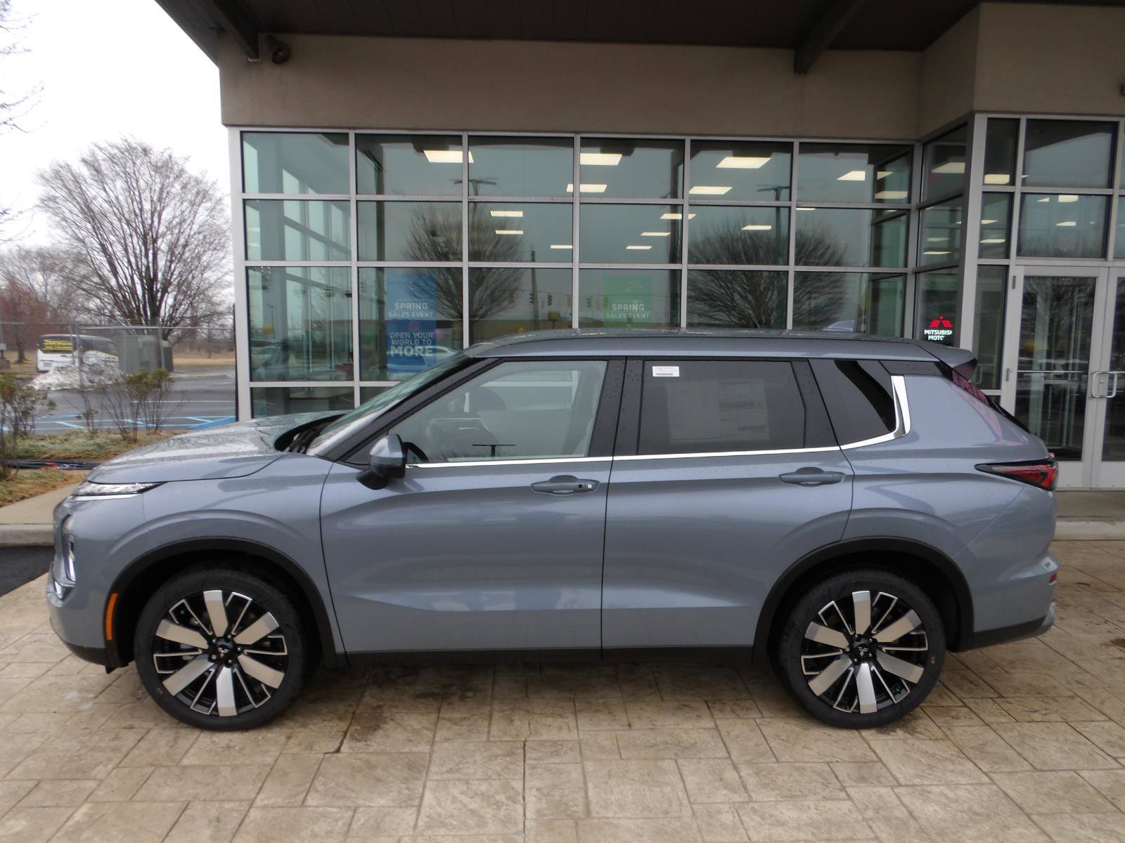 New 2026 Mitsubishi Outlander SE AWD/4WD image 4