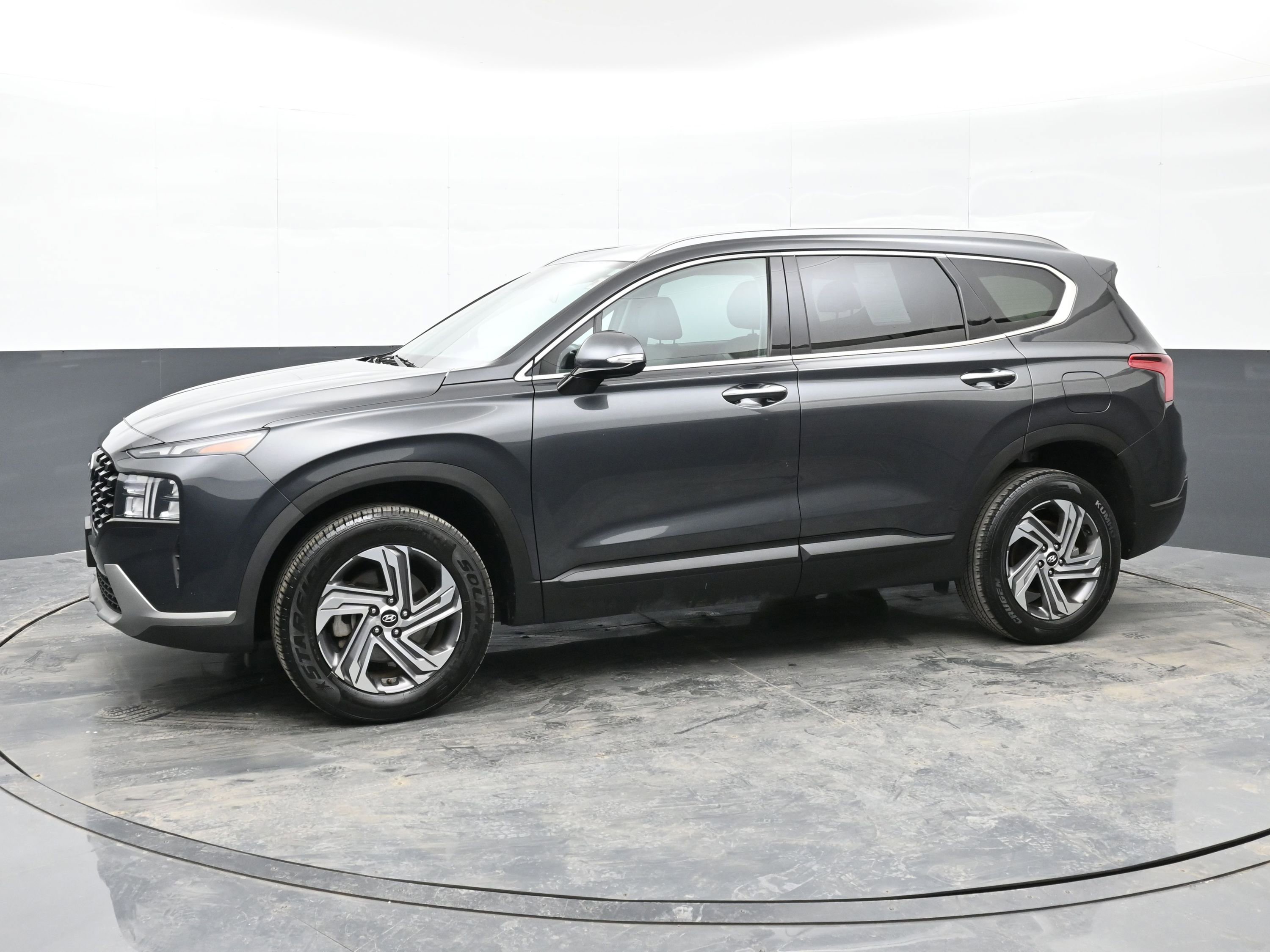 Used 2023 Hyundai Santa Fe SEL image 5