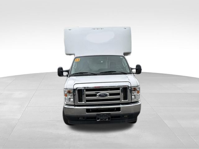 Used 2022 Ford E-450 and Econoline 450 Super Duty w/ Power Windows & Locks Group RWD image 8