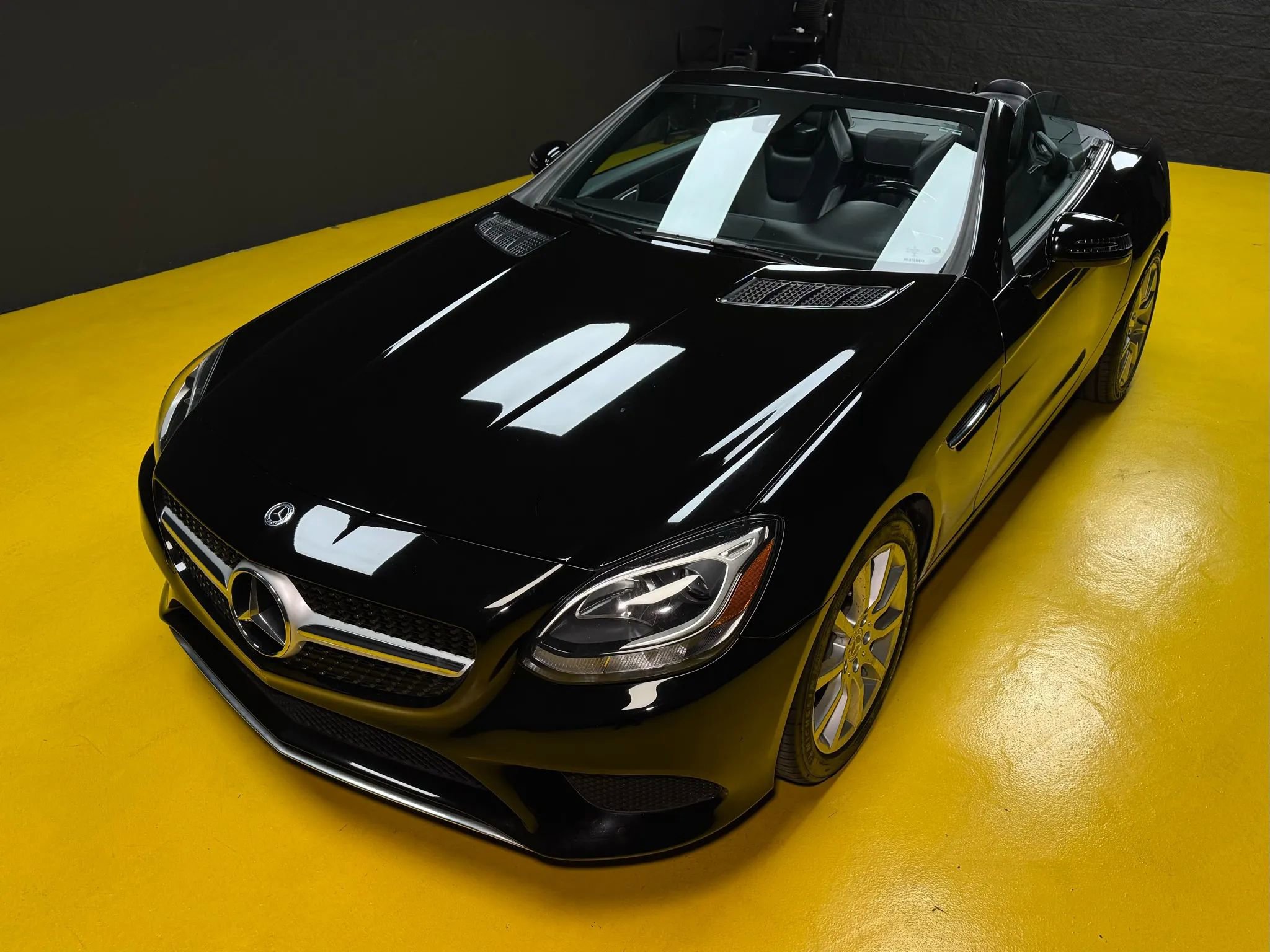 Used 2017 Mercedes-Benz SLC 300 w/ Premium 1 Package image 47