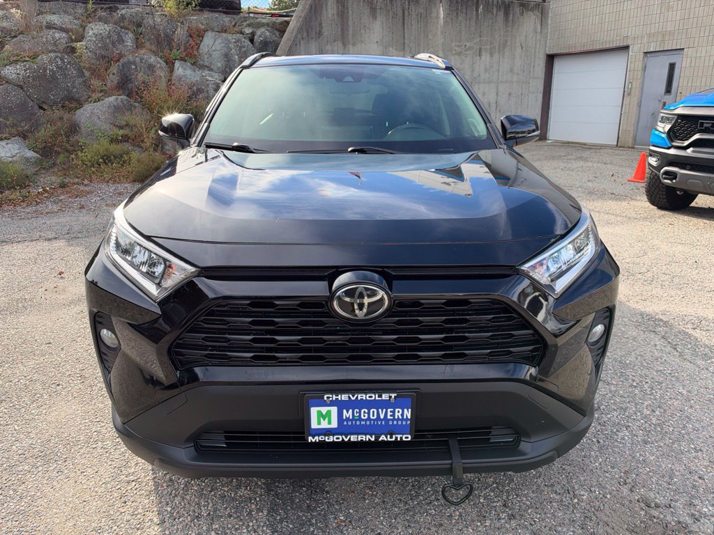 Used 2019 Toyota RAV4 XLE Premium w/ Cold Weather Package AWD/4WD image 9