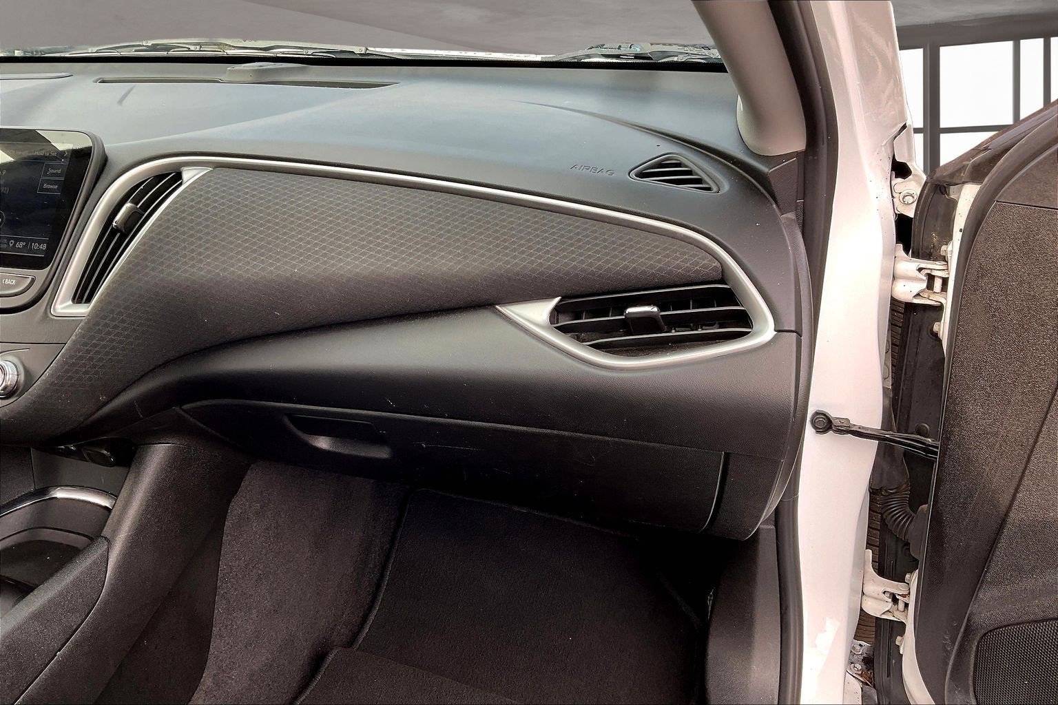 Used 2023 Chevrolet Malibu LT image 25