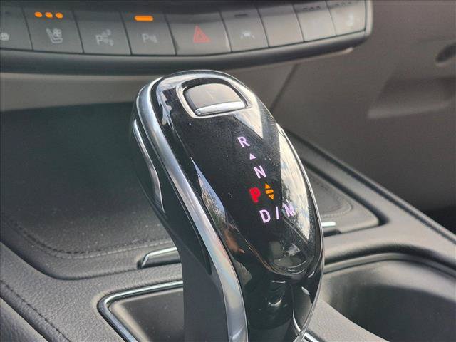 Used 2022 Cadillac XT4 Premium Luxury w/ Enhanced Visibility Package FWD image 14