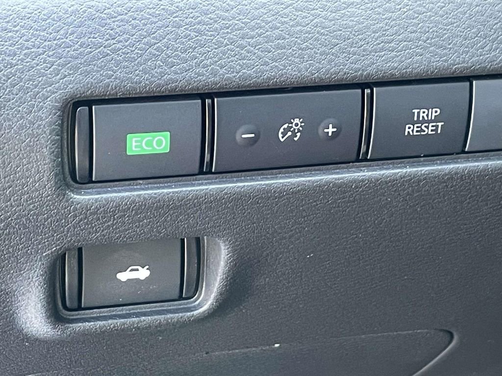 Used 2025 Nissan Sentra S image 17