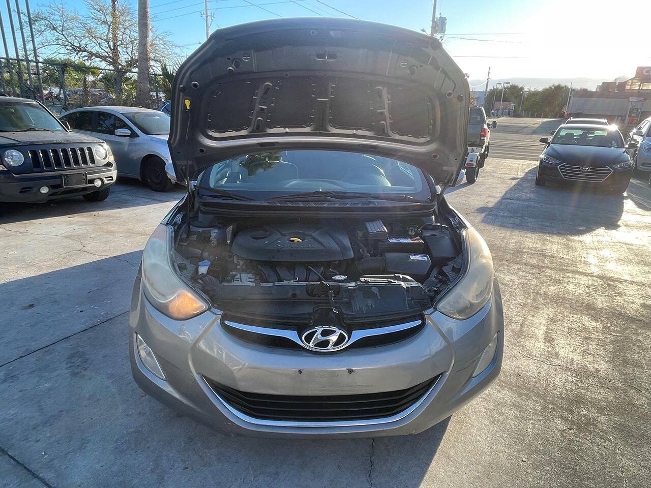 Used 2012 Hyundai Elantra GLS w/ Preferred Pkg 3 FWD image 15