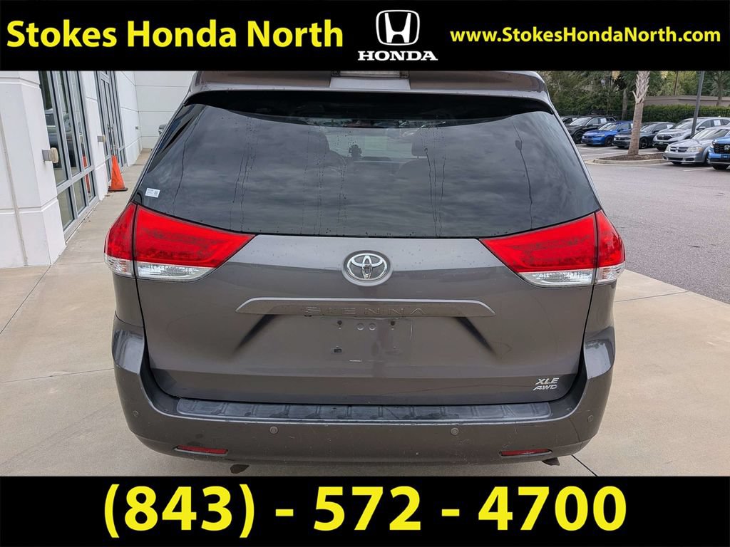 Used 2013 Toyota Sienna XLE w/ Entertainment Pkg AWD/4WD image 14