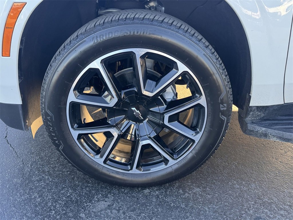 Used 2025 Chevrolet Tahoe RST w/ Comfort Package image 9