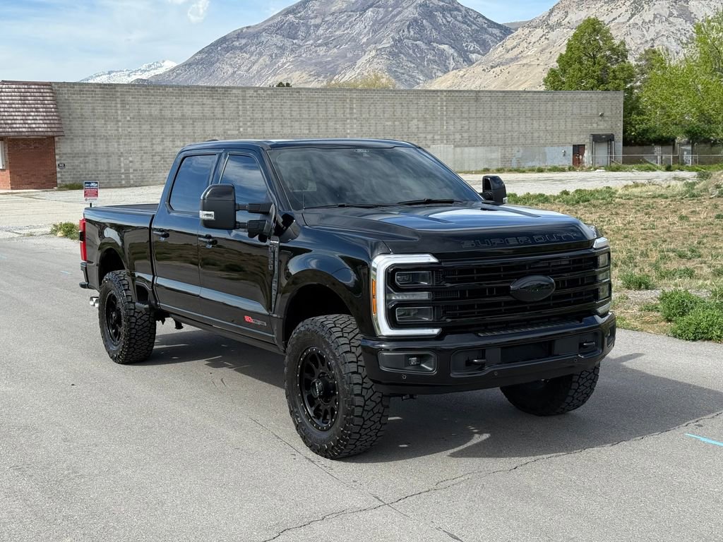 Used 2025 Ford F350 Platinum image 2