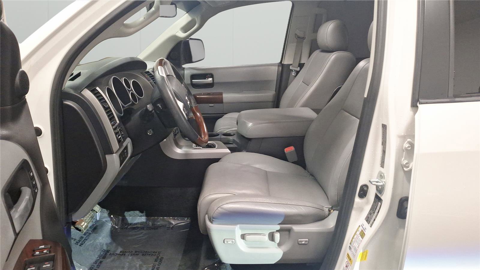Used 2016 Toyota Sequoia Platinum AWD/4WD image 10