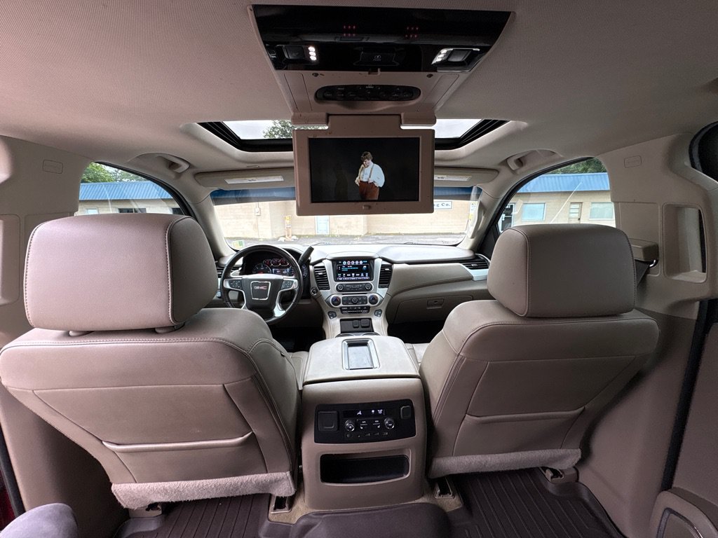 Used 2018 GMC Yukon SLT w/ Premium Edition AWD/4WD image 16