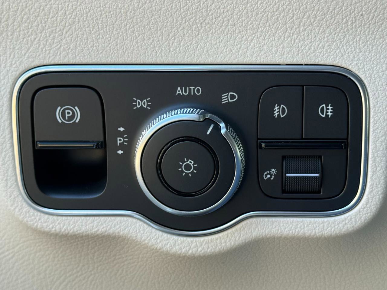 Used 2024 Mercedes-Benz GLA 250 image 13