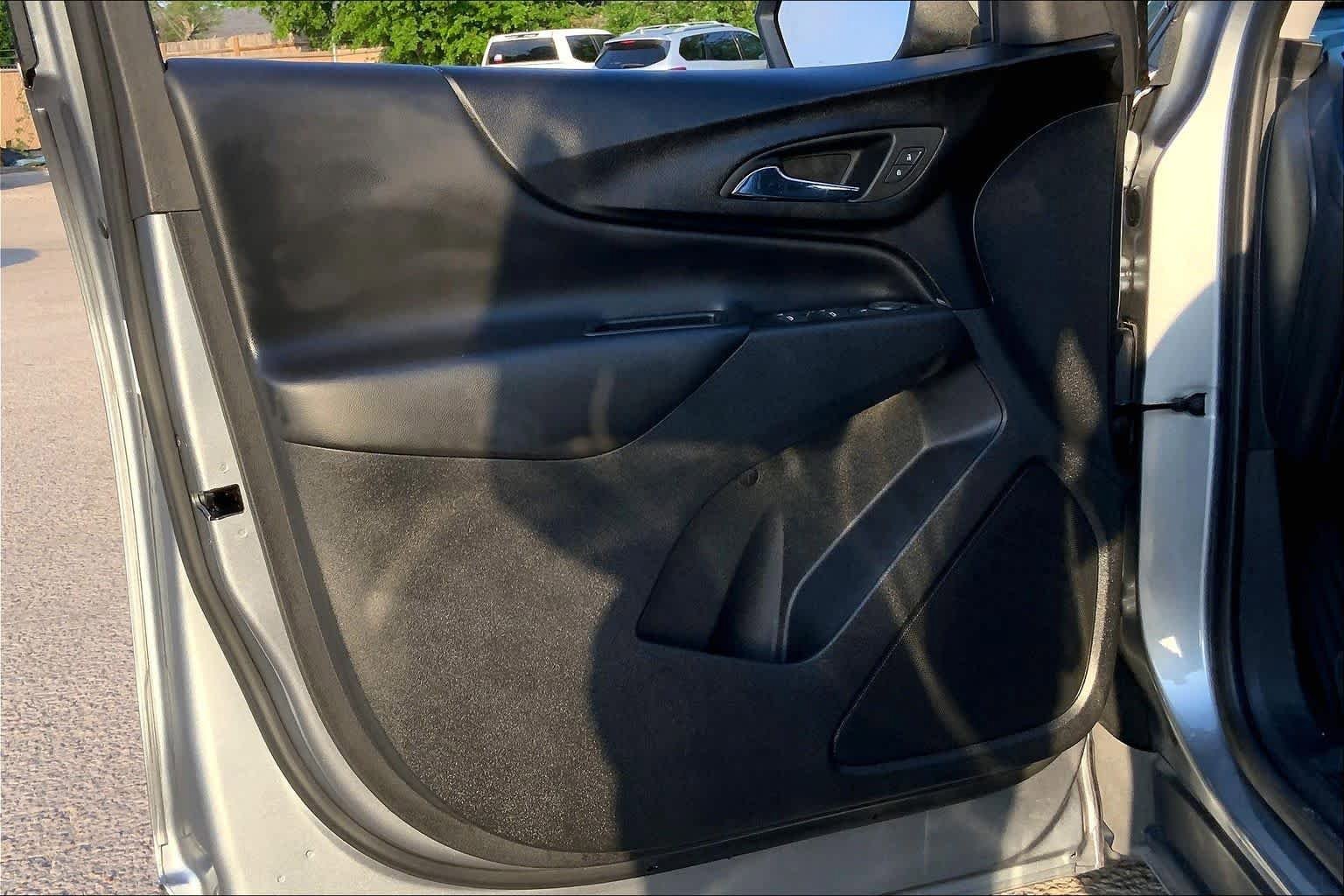 Used 2023 Chevrolet Equinox LT FWD image 21