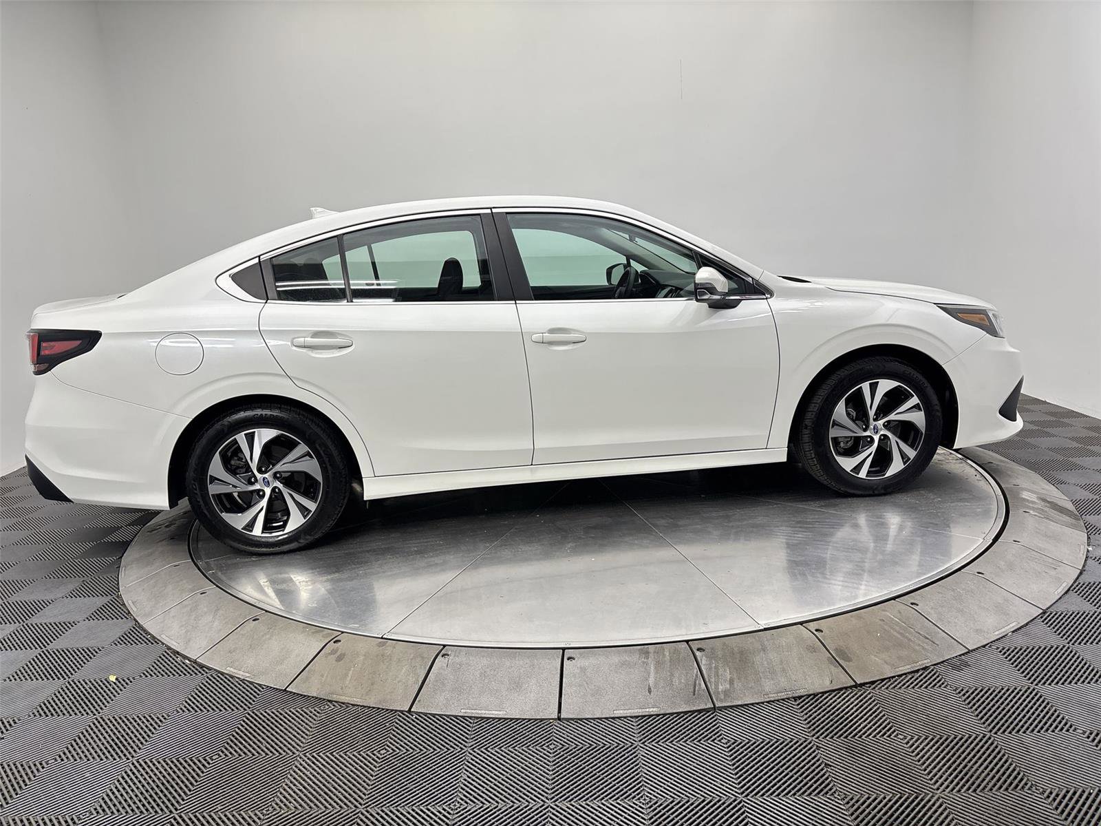 Used 2020 Subaru Legacy Premium AWD/4WD image 17