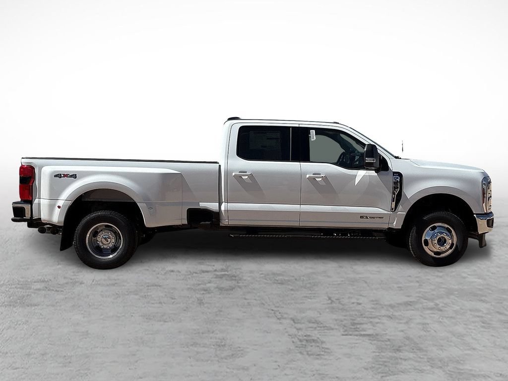 New 2026 Ford F350 XLT w/ XLT Premium Package AWD/4WD image 12