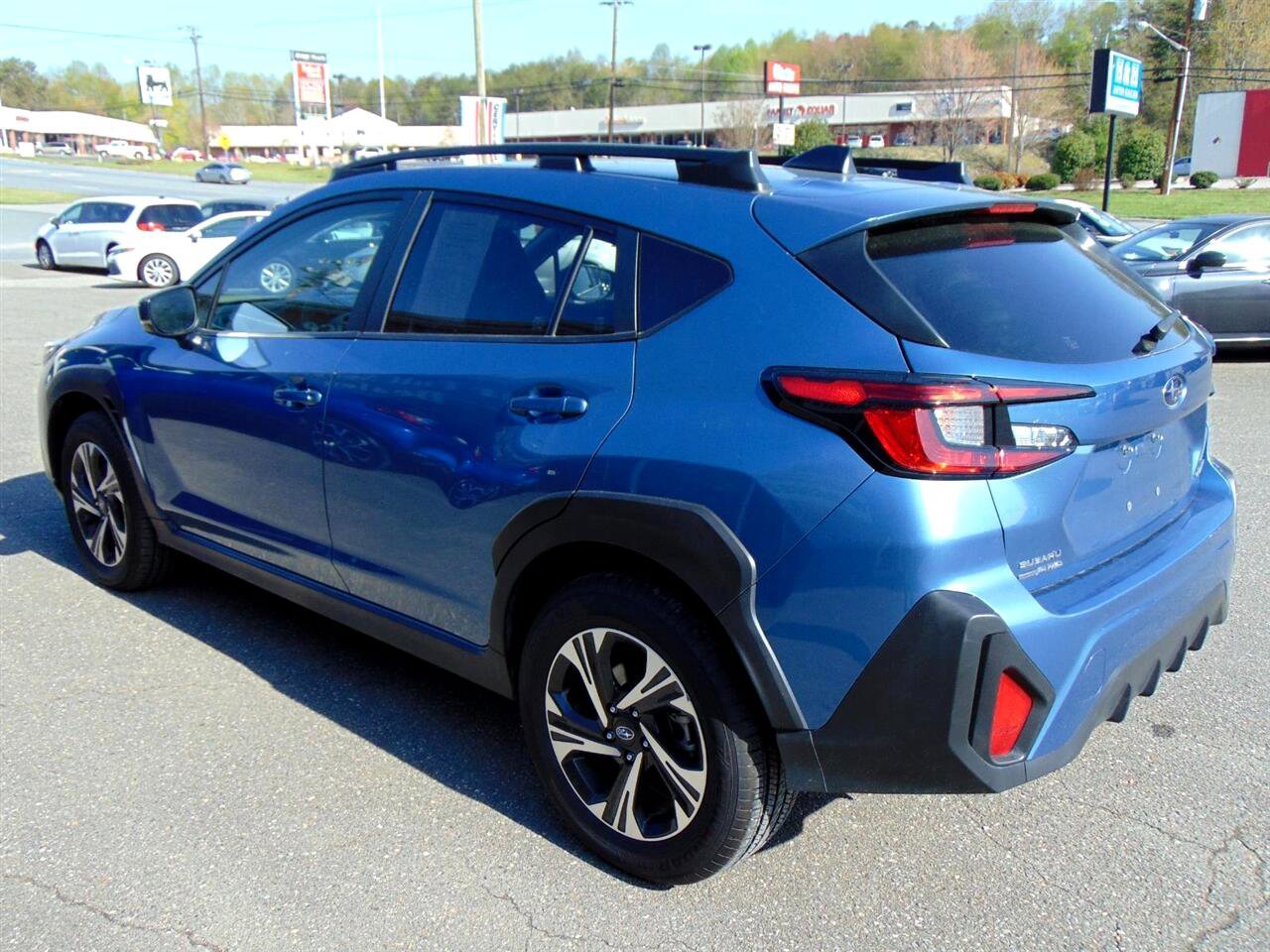 Used 2024 Subaru Crosstrek 2.0i Premium image 7