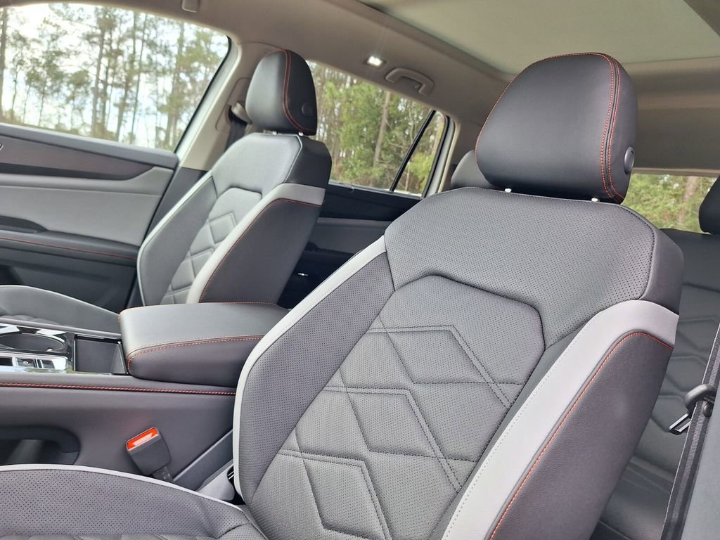 New 2026 Volkswagen Atlas Peak Edition AWD/4WD image 11