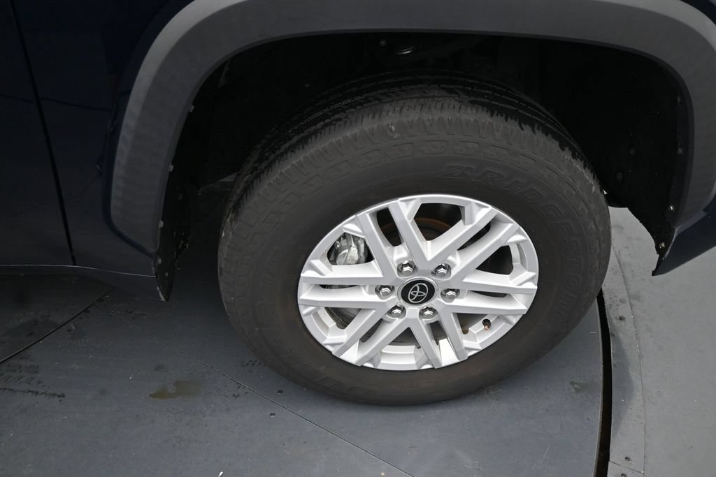 Used 2023 Toyota Tundra SR5 w/ SR5 Premium Package AWD/4WD image 11