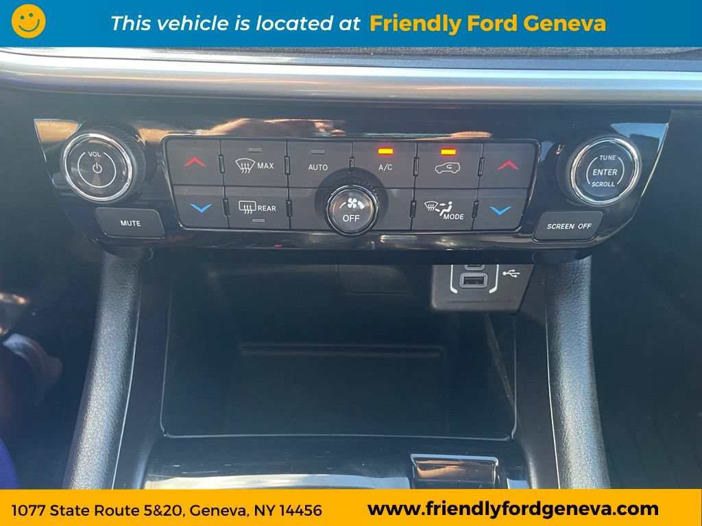 Used 2023 Jeep Compass Latitude w/ Convenience Group AWD/4WD image 22