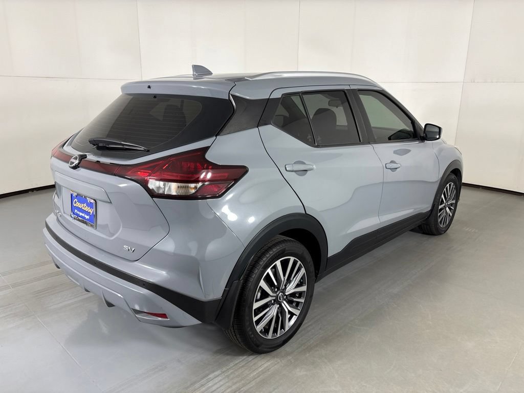 Used 2022 Nissan Kicks SV FWD image 8