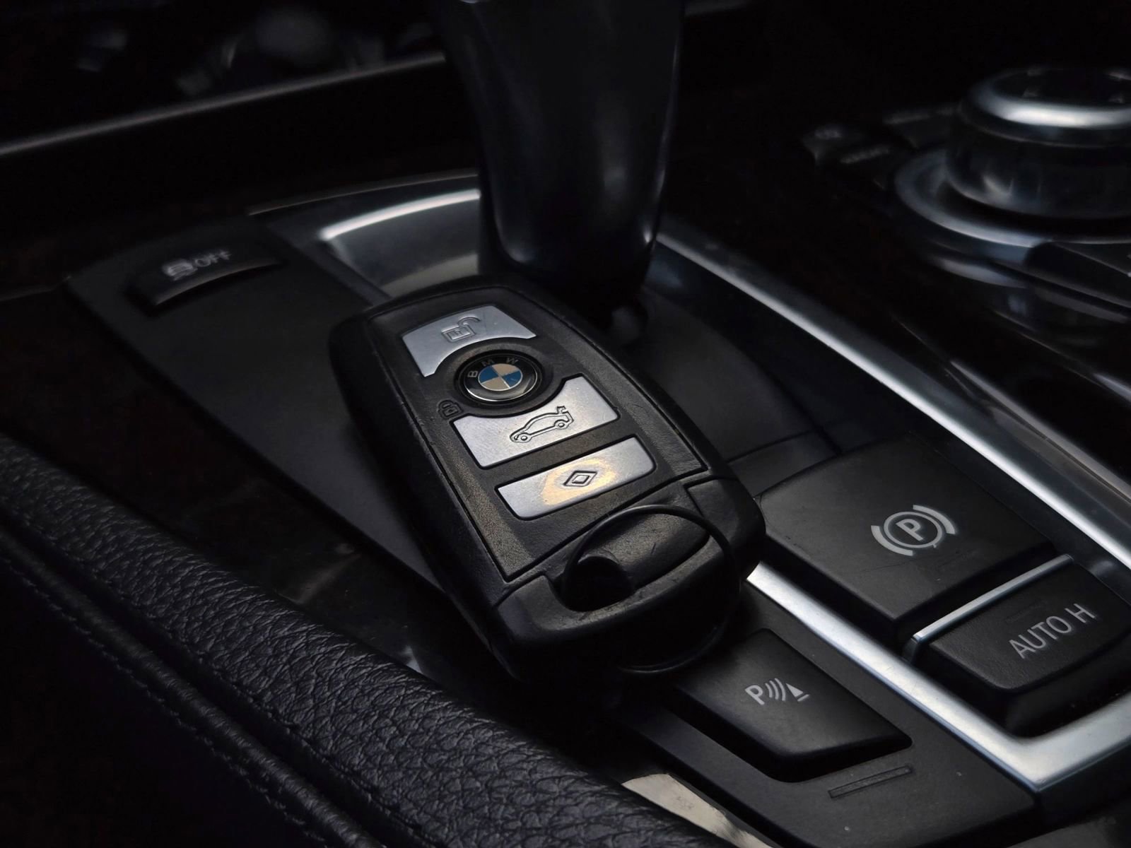 Used 2011 BMW 528i Sedan image 30