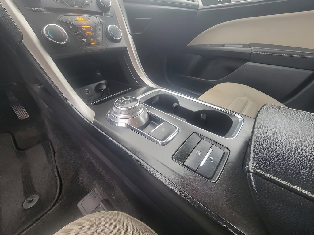 Used 2018 Ford Fusion S image 21