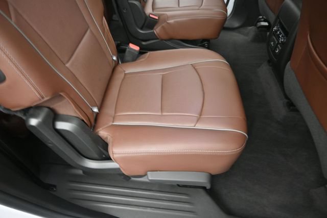 Used 2019 Buick Enclave Avenir w/ Avenir Technology Package AWD/4WD image 27
