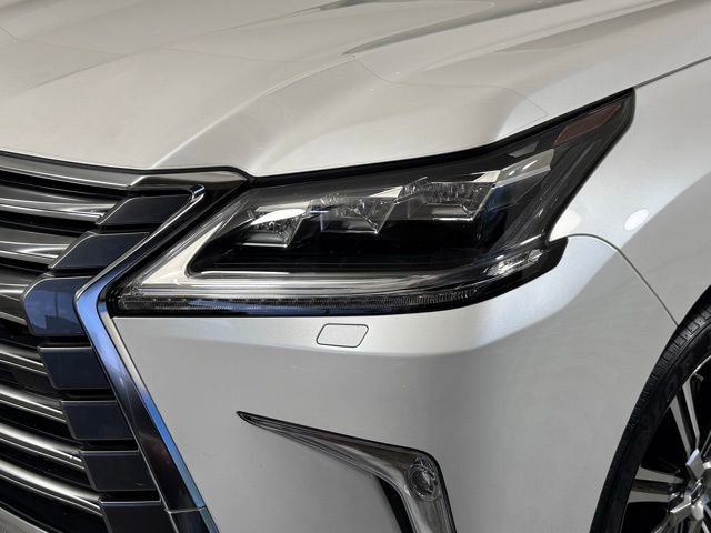 Used 2021 Lexus LX 570 4WD w/ Luxury Package image 14