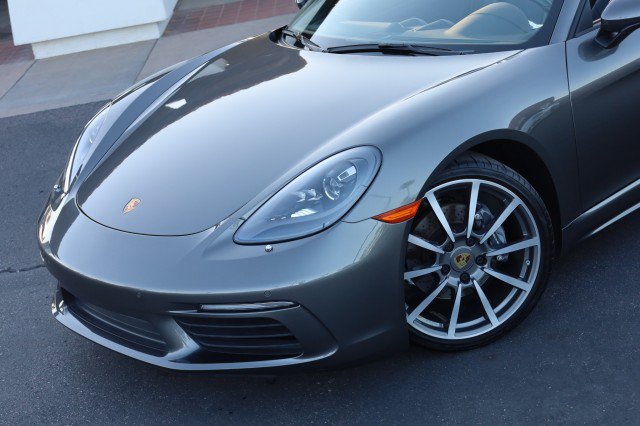 Used 2017 Porsche 718 Boxster RWD image 6