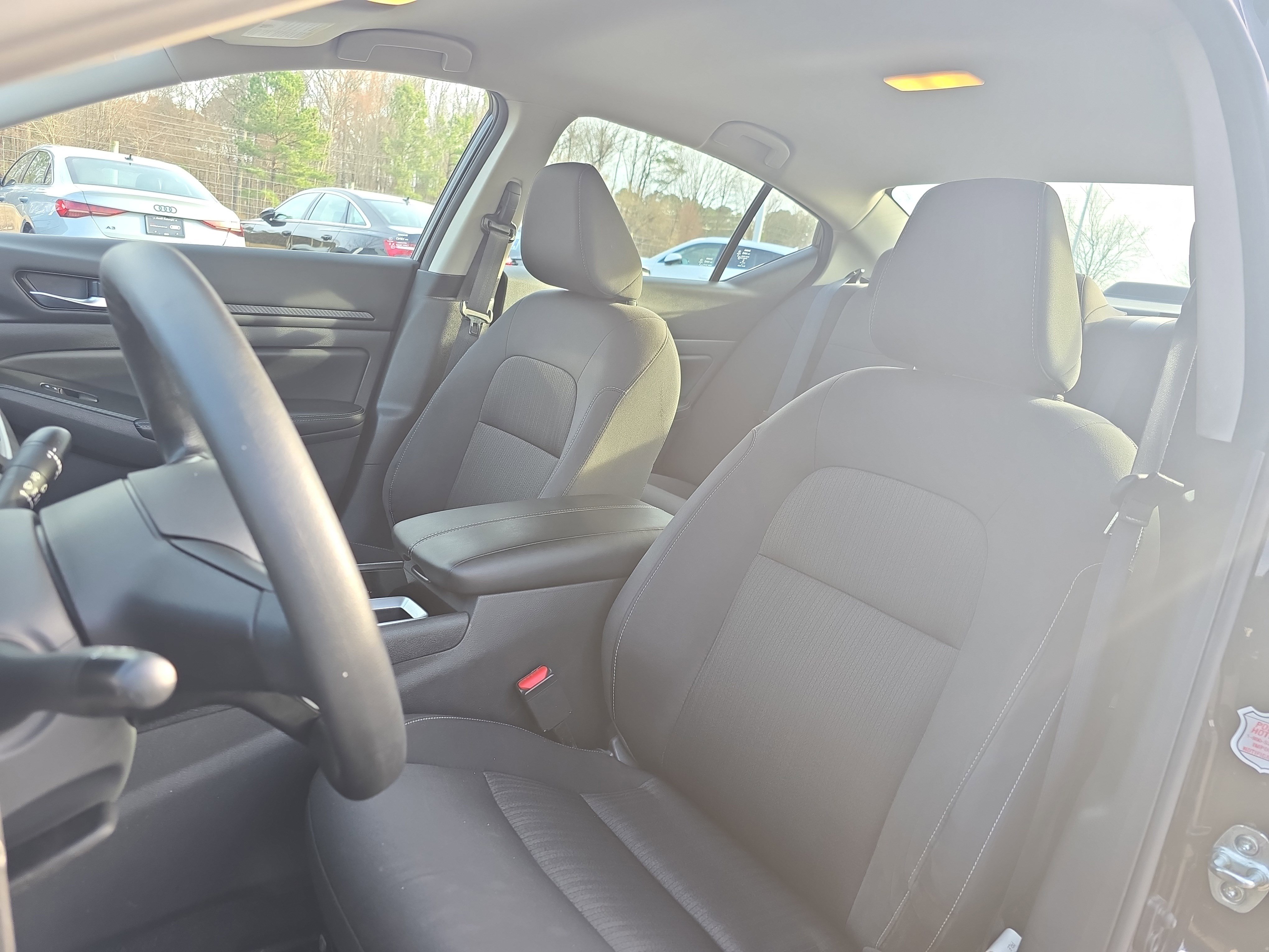 Used 2024 Nissan Altima 2.5 SV image 14