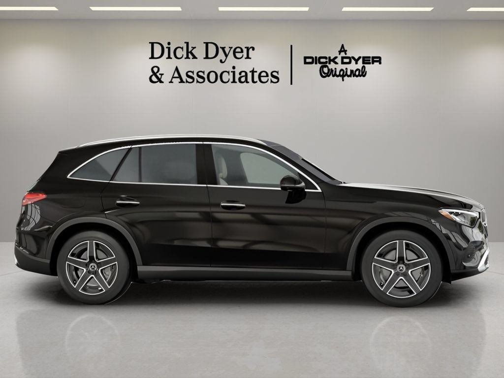 Used 2026 Mercedes-Benz GLC 300 image 10