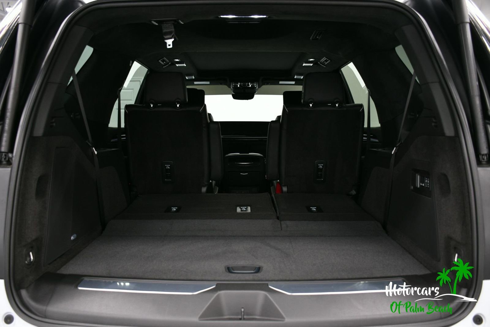 Used 2026 Cadillac Escalade V w/ LPO, ONYX Package image 11