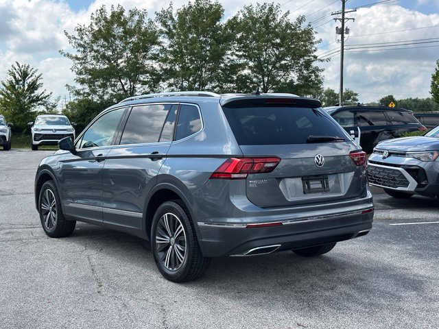 Used 2018 Volkswagen Tiguan SEL AWD/4WD image 5