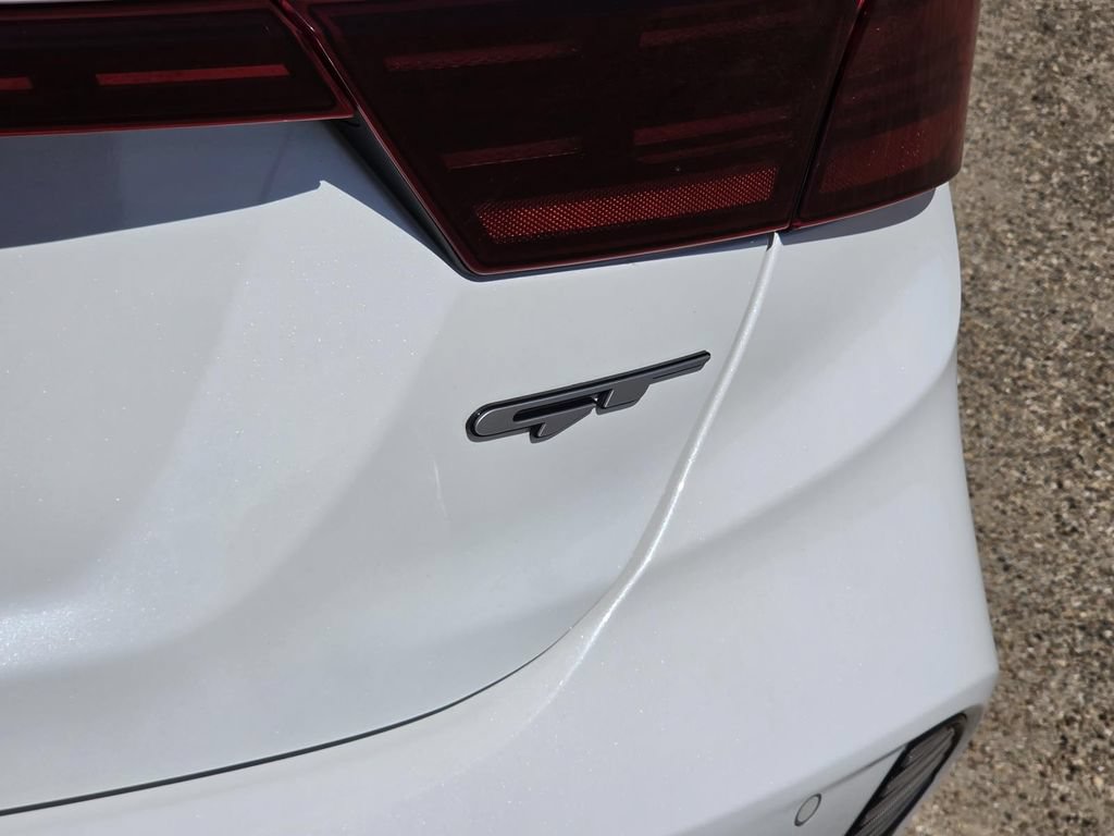 Used 2022 Kia Forte GT FWD image 9
