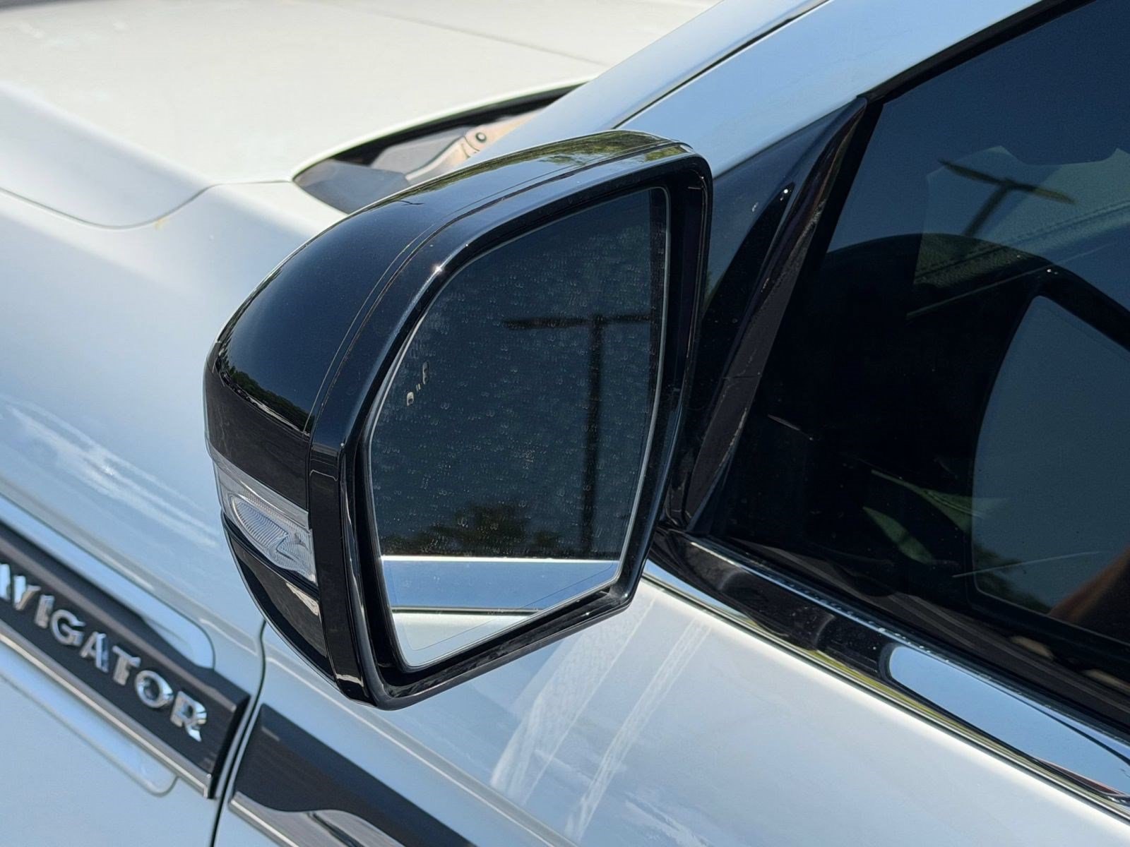 Used 2022 Lincoln Navigator Reserve AWD/4WD image 10
