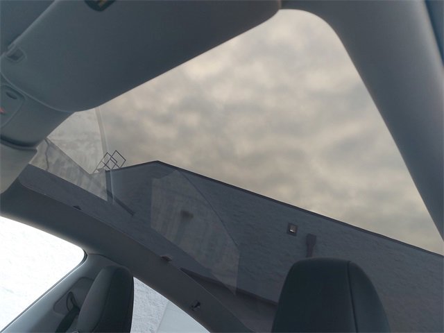 Used 2026 Tesla Model Y Long Range image 29