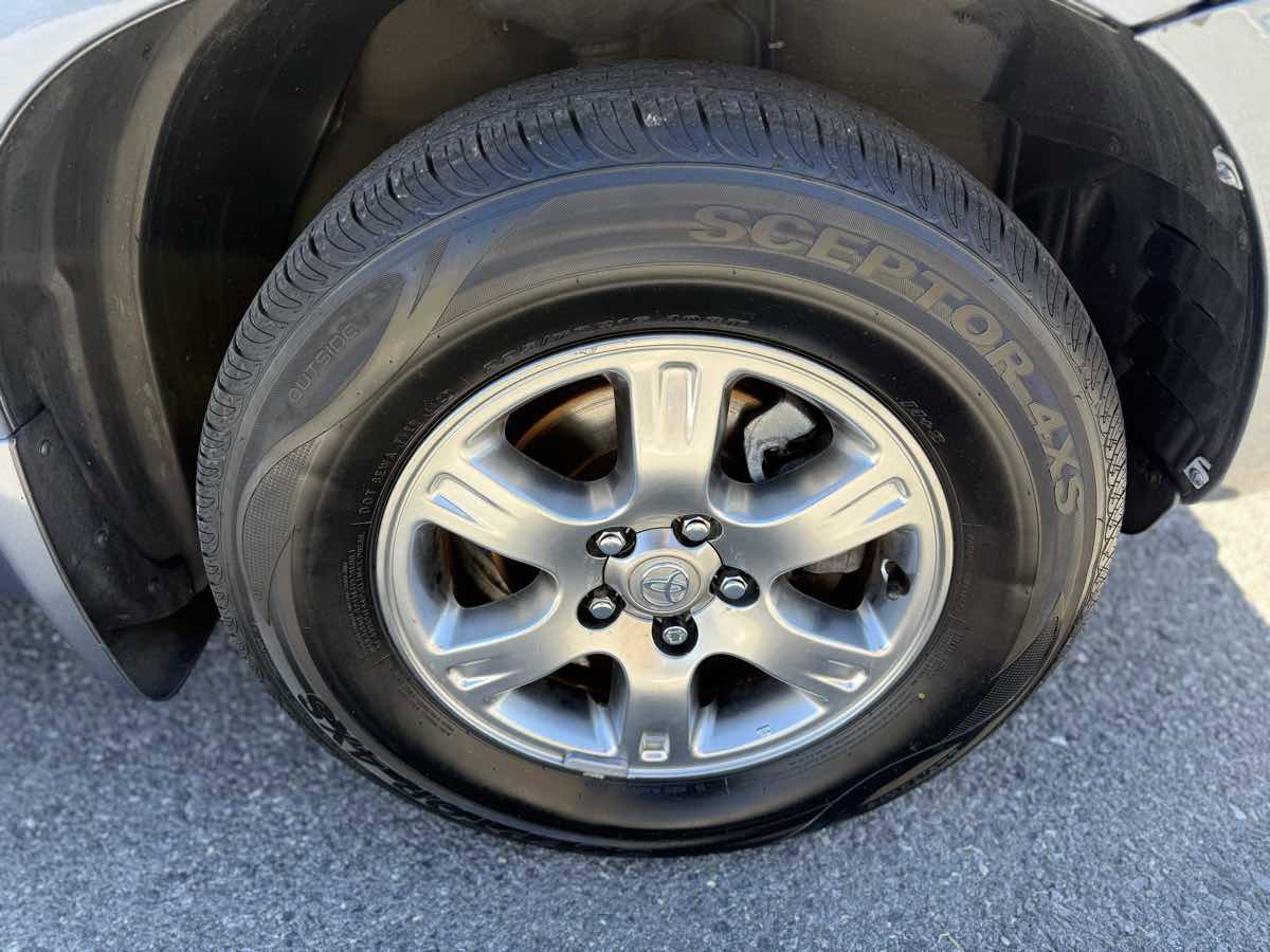 Used 2005 Toyota Highlander image 24