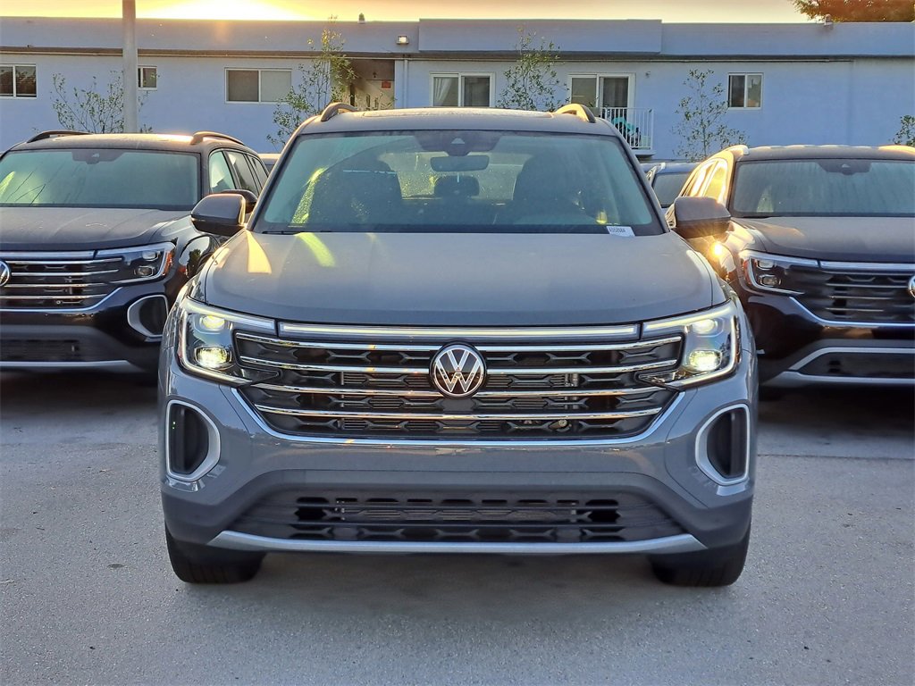 New 2026 Volkswagen Atlas SE image 2