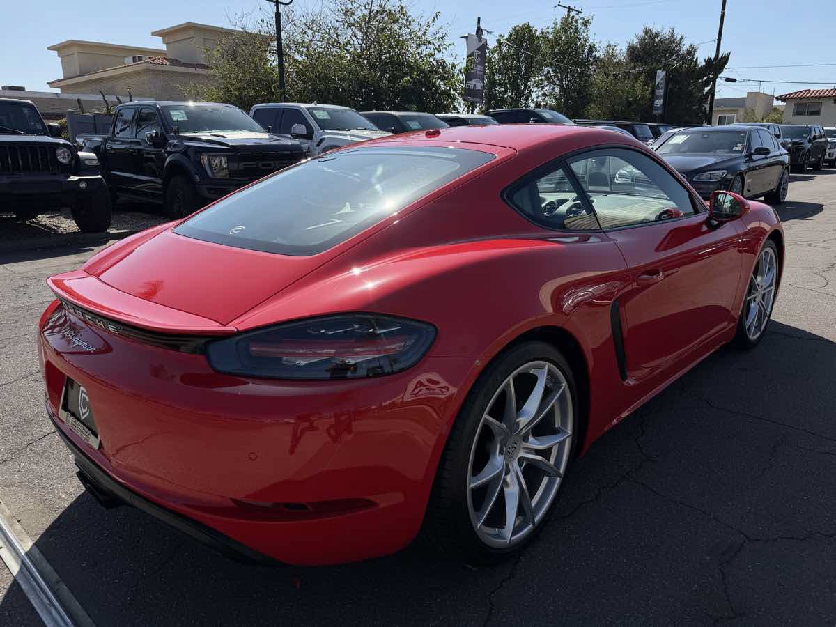 Used 2019 Porsche 718 Cayman RWD image 7
