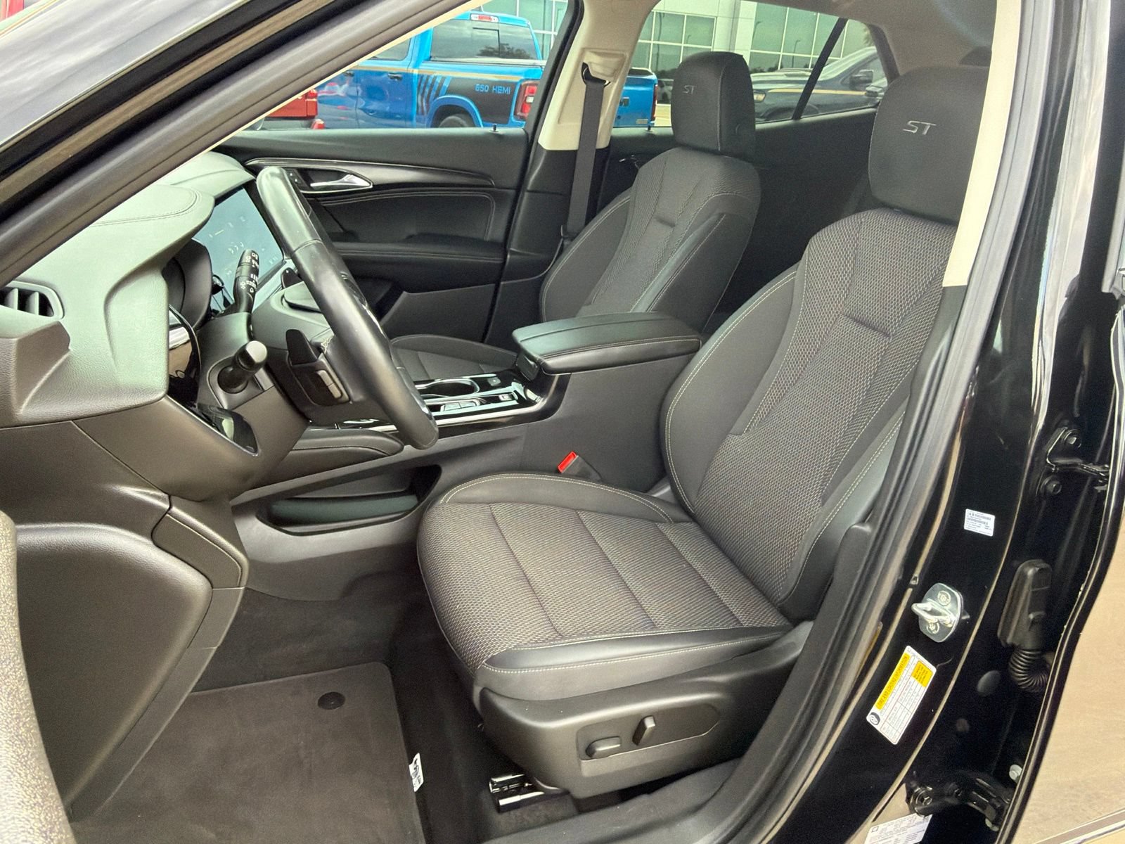 Used 2023 Buick Envision Preferred FWD image 14