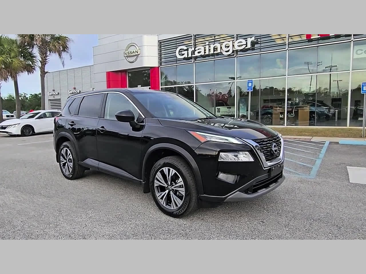 Used 2023 Nissan Rogue SV AWD/4WD image 18