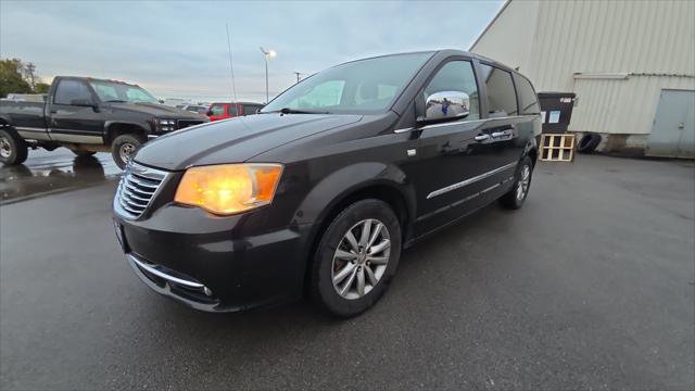 Used 2014 Chrysler Town & Country Touring-L