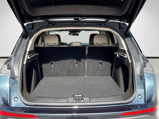 Used 2022 Lincoln Corsair Reserve w/ Equipment Group 201A FWD image 12