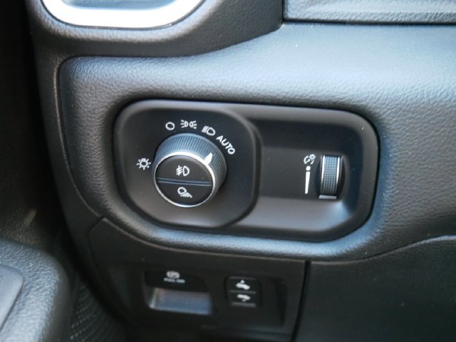 Used 2023 RAM 1500 Big Horn AWD/4WD image 24